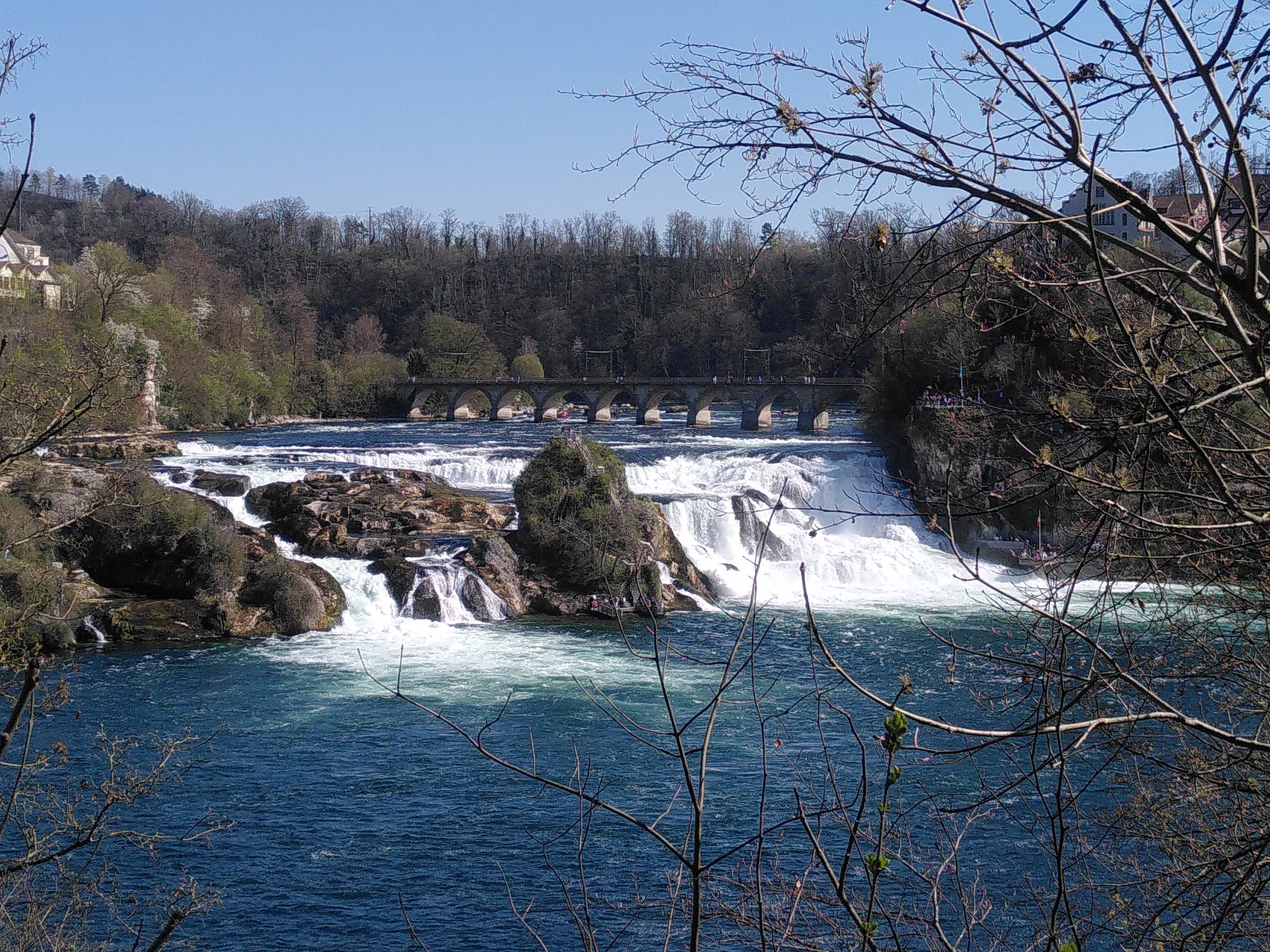 Rheinfall mit wenig Wasser